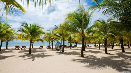 Bãi biển riêng của resort