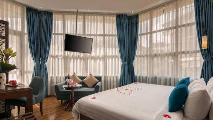 Premium Balcony Room khách sạn 3* Chic Boutique