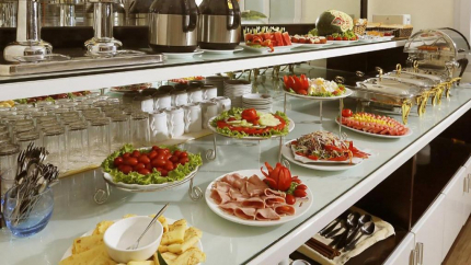 Quầy buffet Chic Boutique Hanoi