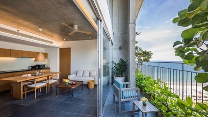 Ban công trang bị cây xanh