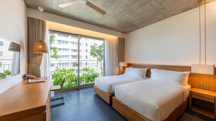 Phòng The Sứ ban công