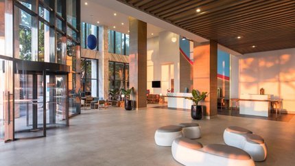 Sảnh chờ rộng rãi