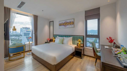 Luxury King Mountain & Sea View Tại Khách sạn Cordial Grand