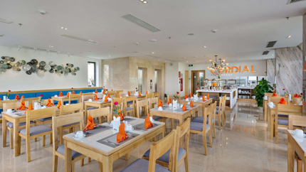 Nhà Hàng Tại Khách sạn Cordial Grand 4*