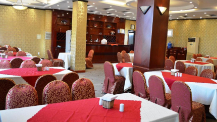 Nhà hàng tại khách sạn