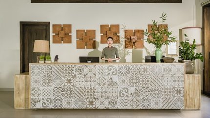 Lễ tân khách sạn
