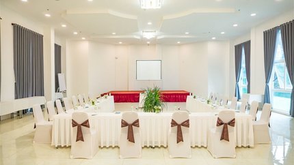 Phòng hội họp Titan