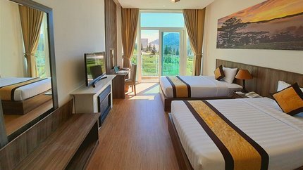 Deluxe Triple Lake View