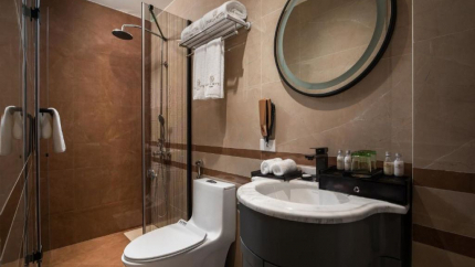 Phòng vệ sinh Dahlia Hanoi Hotel
