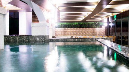 Bể Bơi Khách Sạn Daisy Gold Đà Lạt