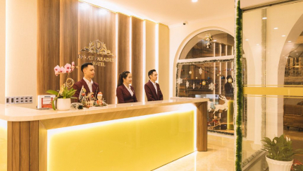 Quầy lễ tân Paradise Hotel