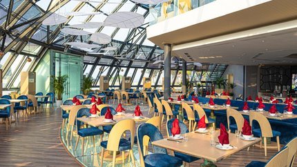 Nhà hàng có sức chứa lên đến 170 khách