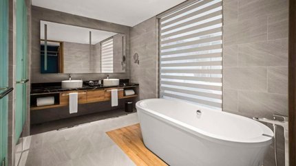 Phòng tắm bồn hiện đại