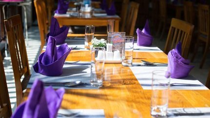 Khu vực bàn ăn được bài trí sạch đẹp