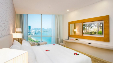 Phòng Grand Royal tại Diamond Bay Nha Trang 5 sao