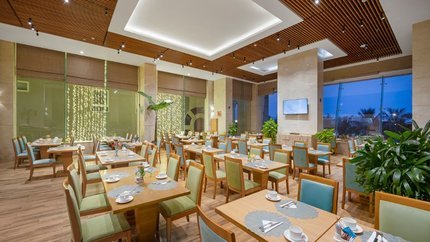 Không gian bên trong nhà hàng