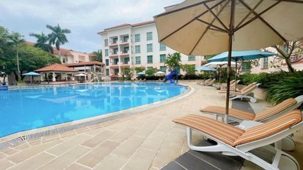 Ghế để du khách nằm nghỉ ngơi và tắm nắng