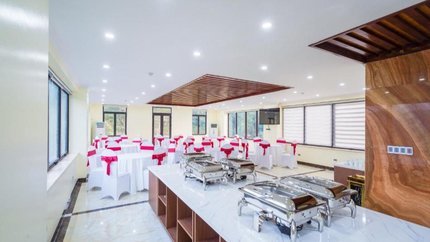 Nhà hàng Đinh Gia Hotel 3*