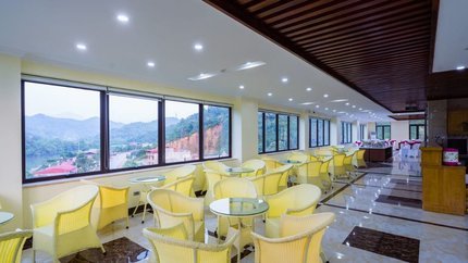 Khu vực nhà hàng & quán cafe