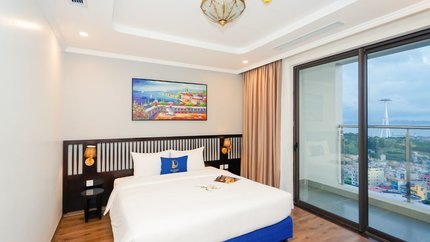 Royal Family Suite