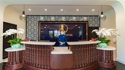 Lễ tân 24/24
