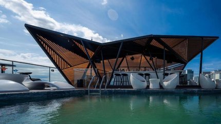 Pool bar tại khách sạn