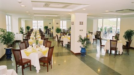 Nhà hàng trong khách sạn