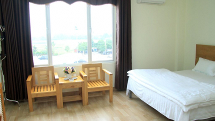 Phòng Superior giường đôi City View Khách sạn Dragon Airport Hanoi