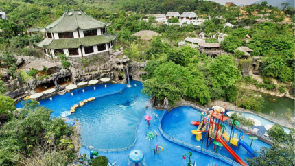 Hồ bơi khu nghỉ dưỡng Ebisu Onsen
