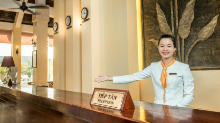 Lễ tân Eden Resort Phú Quốc