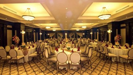 Tổ chức tiệc tại nhà hàng