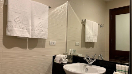 Phòng tắm Three - Bedroom tại khách sạn Elegant Suites Westlake Tây Hồ Hà Nội