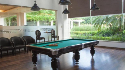 Quầy Billard tại Elegant Suites Westlake
