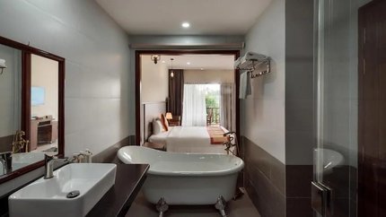 Phòng tắm thiết kế sang trọng