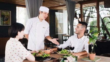 Thực đơn đa dạng từ Á đến Âu