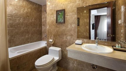 Phòng vệ sinh khép kín với đầy đủ tiện nghi