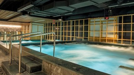 Tắm khoáng kiểu Nhật tại Resort.