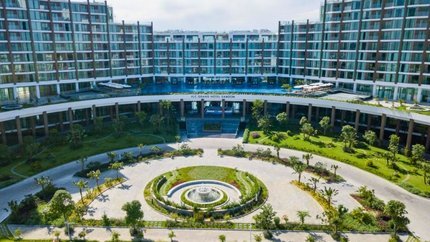 Cổng vào khu nghỉ dưỡng