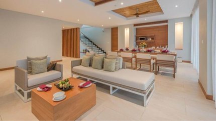 Phòng khách được thiết kế sang trọng