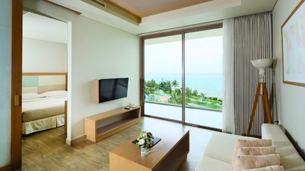 Phòng được chia làm 2 gian rộng rãi