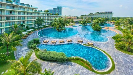 Bể bơi với thiết kế vô cùng độc đáo