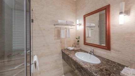 Phòng tắm sạch sẽ