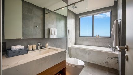 Phòng tắm bồn khép kín