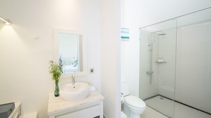 Phòng vệ sinh đấy đủ tiện nghi