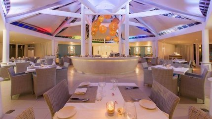 Nhà hàng với đa dạng các món ăn ngon