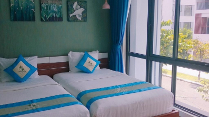 Phòng Deluxe Double with Balcony tại khách sạn Fortuna Phú Quốc 3 sao