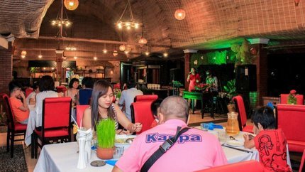 Không gian quán bar