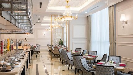 Khu vực dùng bữa buffet tại khách sạn