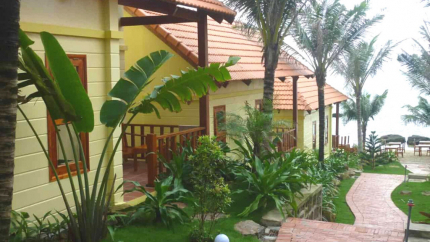 Sân Vườn Free Beach Resort Phú Quốc