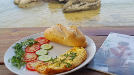 Bữa Sáng Tại Free Beach Resort 3 Sao